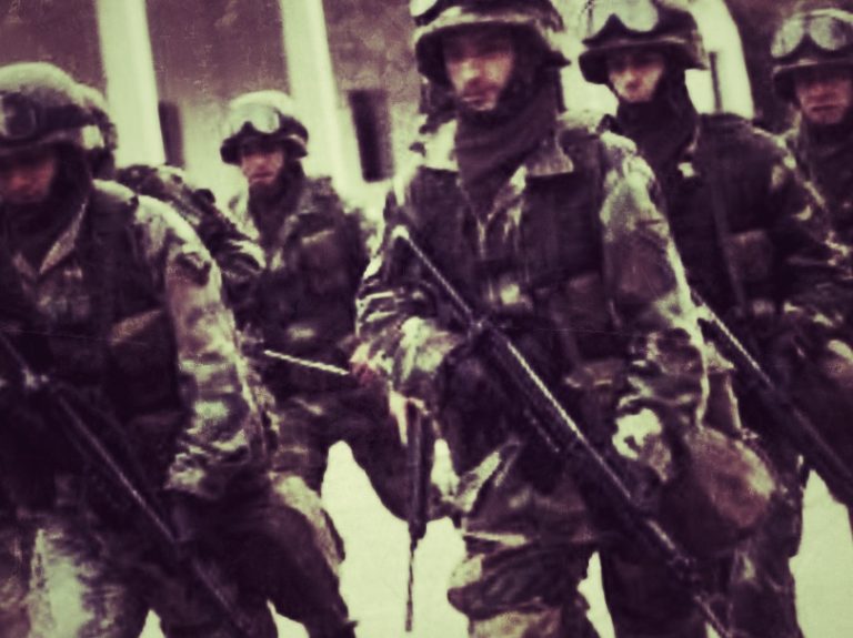 A los soldados no se los llora