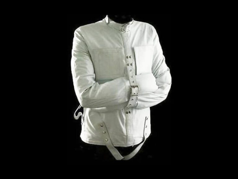 Loco asumido, pide que le coloquen chaleco de fuerza: «¡Nunca me vacuné!»