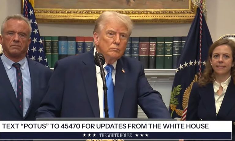 Trump anuncia descubrimiento sobre el autismo: «No dejen que a los niños les pongan todas las vacunas en una sola inyección»